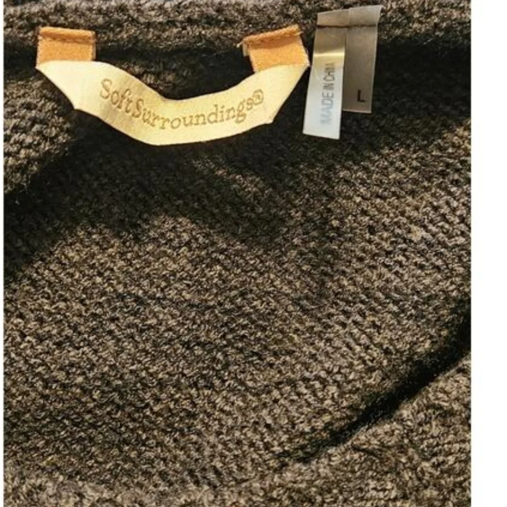 Soft Surroundings Charcoal and  Fringed Bottom - Picture 3 of 5